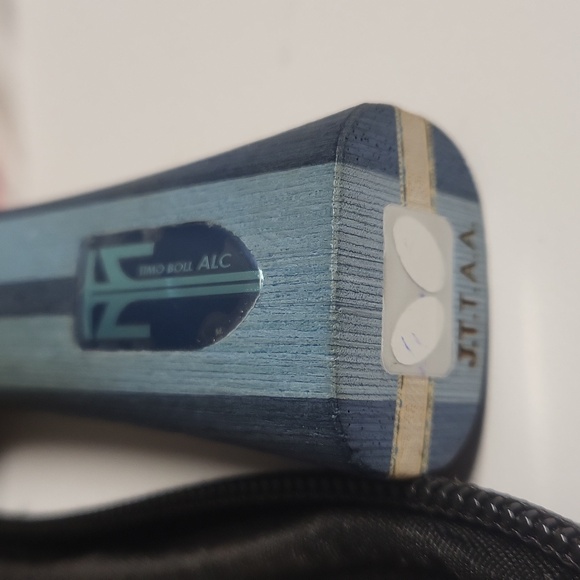 Butterfly case and racket - Picture 3 of 6